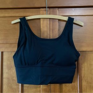 Longline sport bra. Medium.